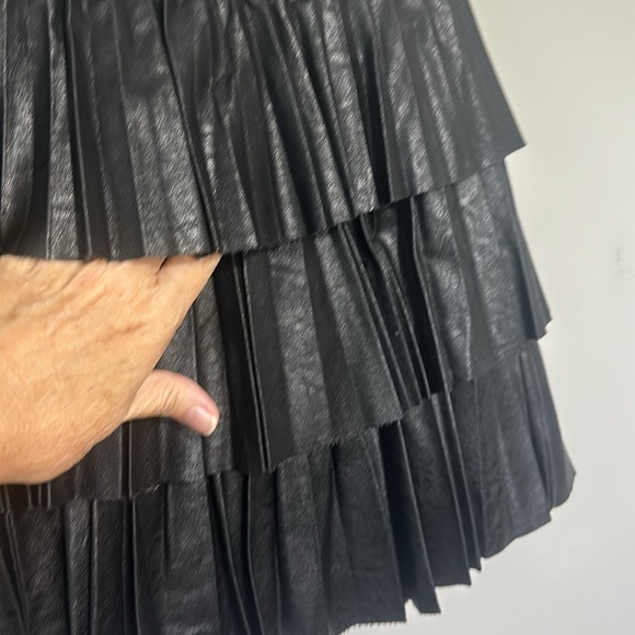 Hannah Banana, Big Girl’s Pleated Faux Leather Triple Tiered Skirt Black Size 12 - Picture 4 of 9